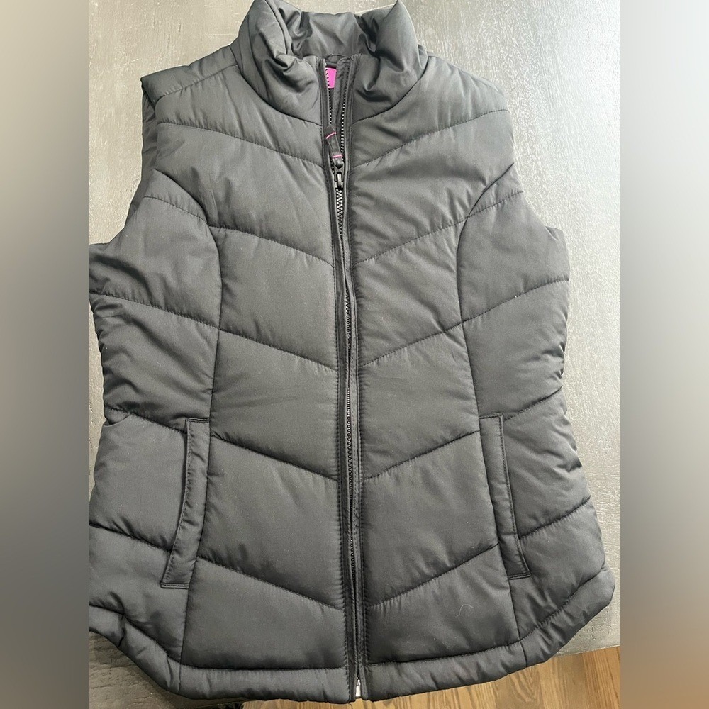 Aeropostle‎ Black Vest with Pink Interior Small Pockets Zipper Quilted Cozy